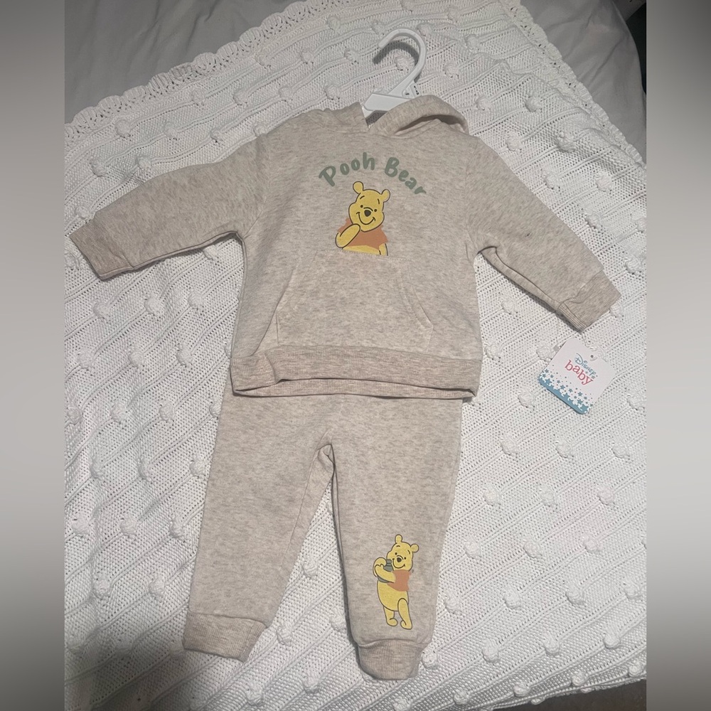 Baby Disney Winnie the Pooh 2 piece set size 6/9m